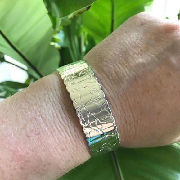 Unisex Lotus carved silver bracelet - Picture 4 of 7